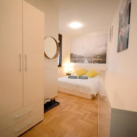 Apartment Hris *