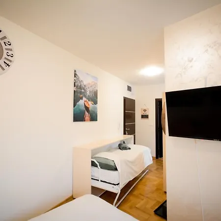 Hris Διαμέρισμα